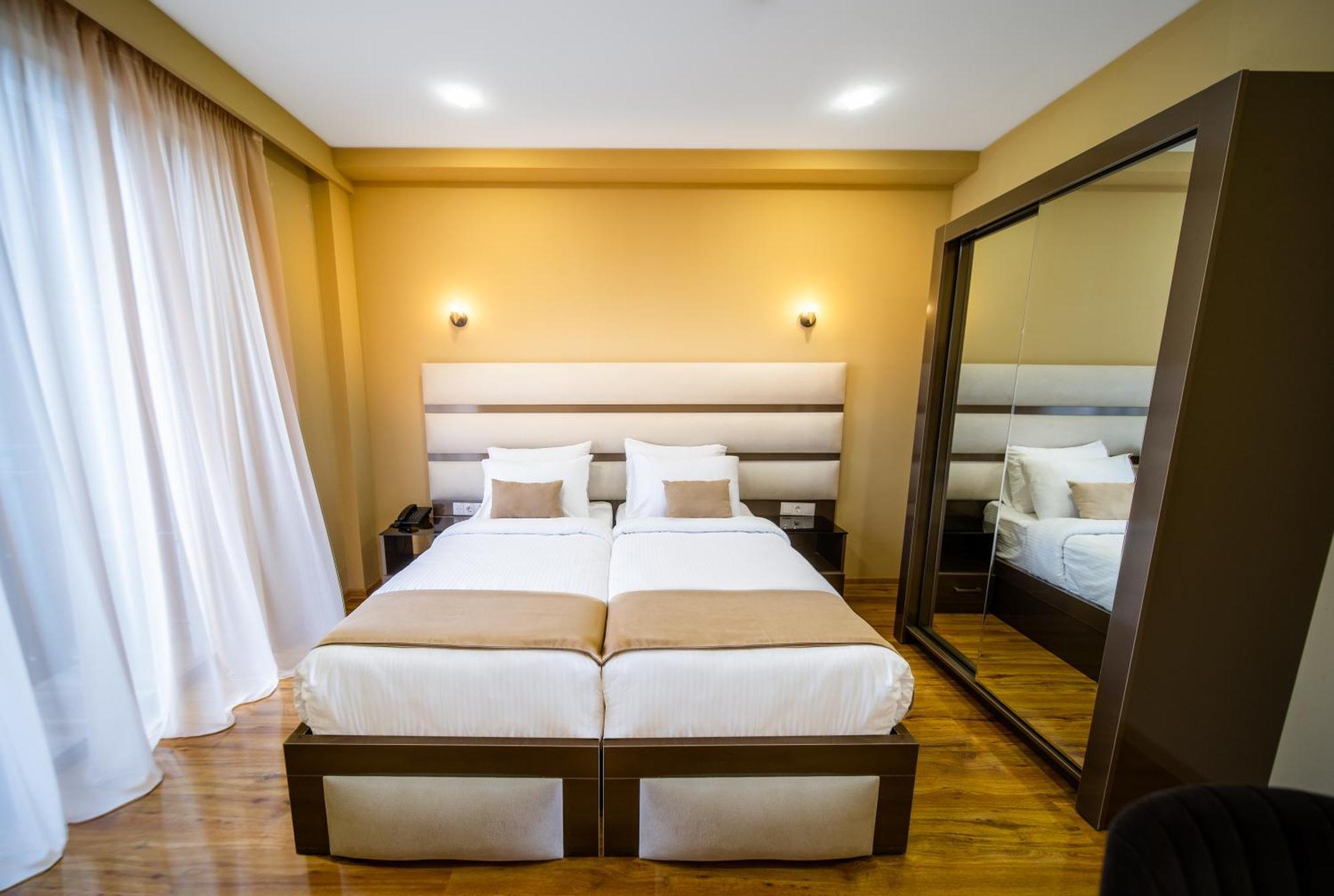 Hotel Residence Plaza Tbilisi Rom bilde