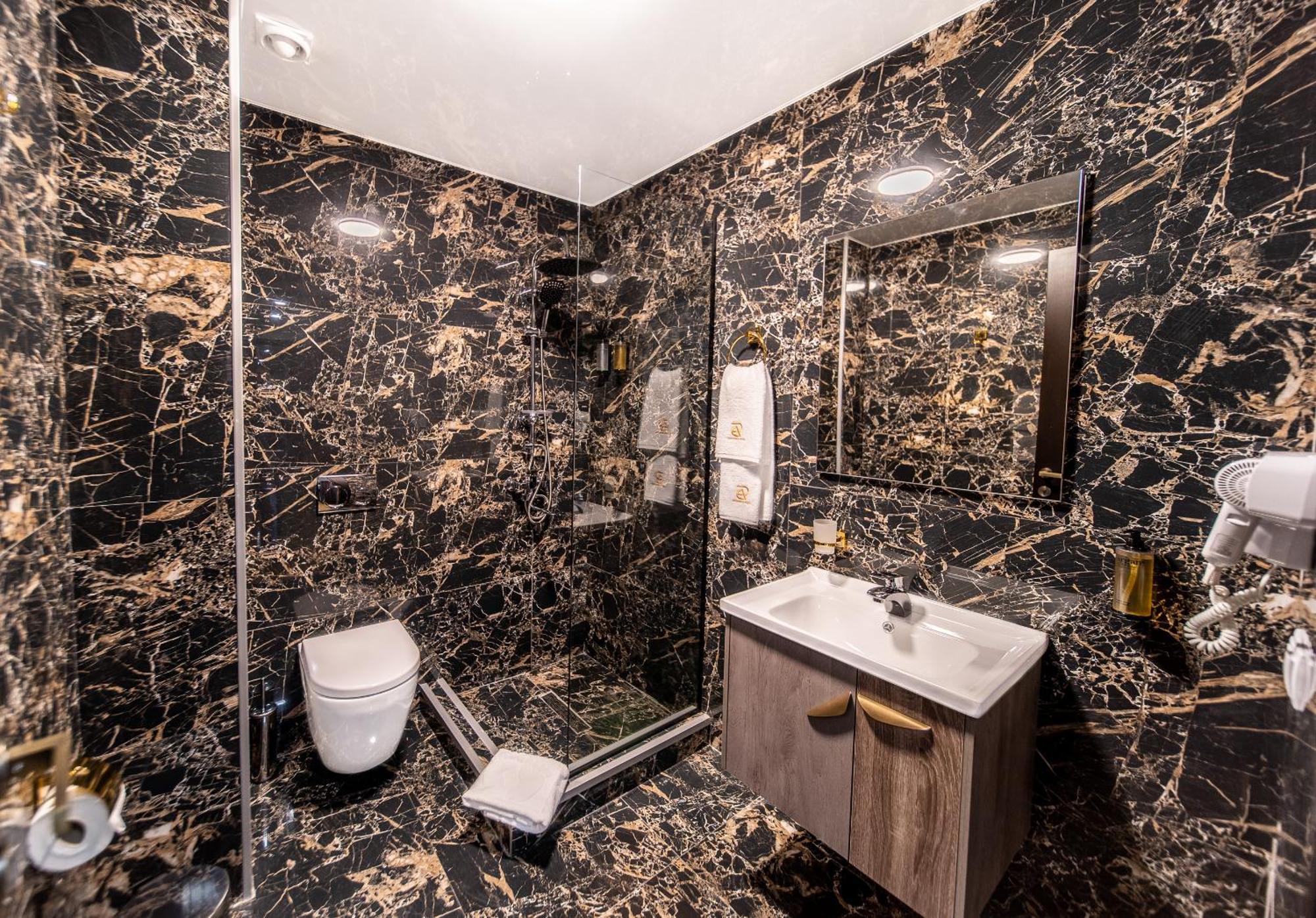 Hotel Residence Plaza Tbilisi Rom bilde